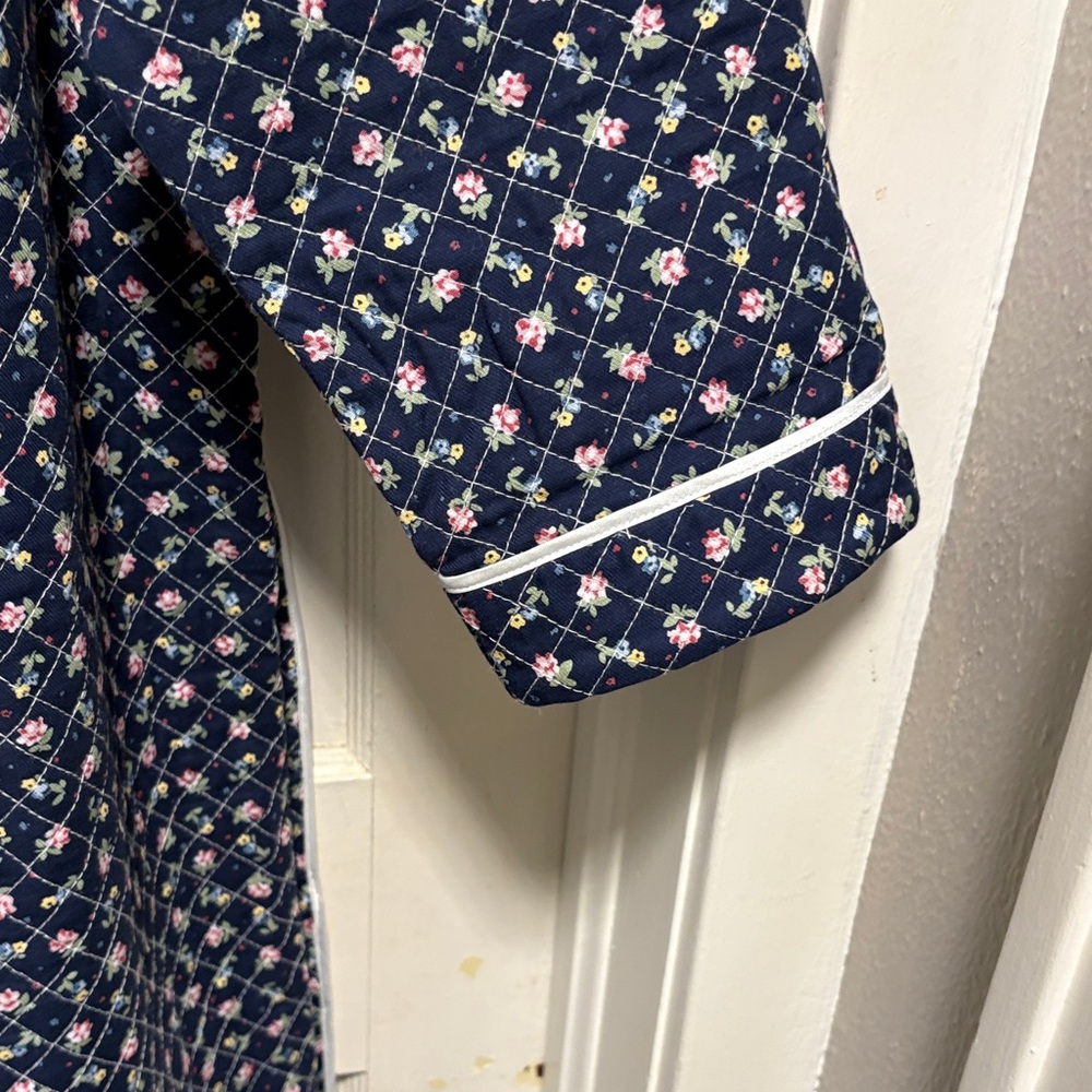 Vintage Talbots Intimate Navy White Floral Quilted Women's Robe Medium - Picture 8 of 10